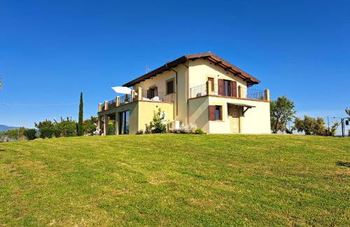 Characteristic restored farmhouse with 360 degree views - Photo 22