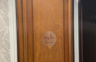 Twentythree Luxury Apartment - Photo 26