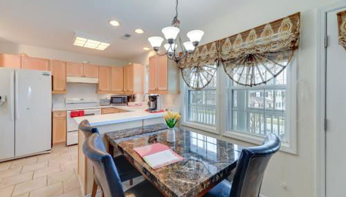 Beach, Pier Access! Pet-Friendly Crystal Coast Gem - Foto 4