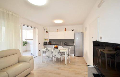 GIGI HOUSE appartamento PIAZZA MAZZINI 150m dal mare CON PISCINA e SPIAGGIA - Foto 2