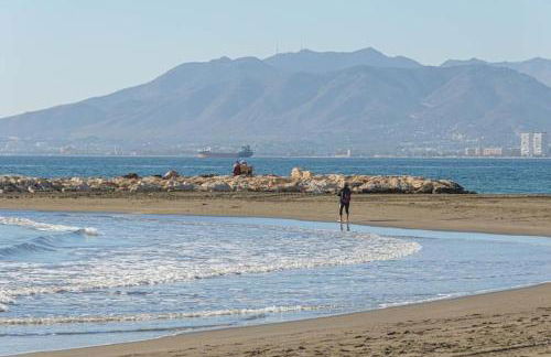 Studio 5 mins from El Palo Beach WiFi & AC - Photo 27