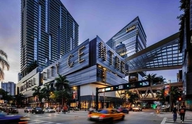 Sleek Modern Miami Getaway With Pool Oasis - Foto 32