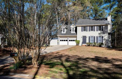 4BR Cozy Family Retreat Near Mall of GA, Near Lake Lanier - Sleeps 10 - Foto 10