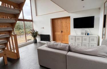 Oak Barn-ideal for Nec,Hs2,BHX,family gatherings - Foto 9