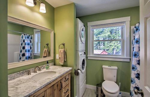 Lakefront Meredith Home: Private Beach & Fire Pit! - Foto 11