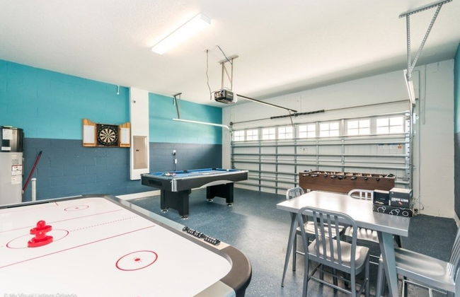 Bring The Whole Family Gate 9 Bedroom 5 Bath 9 Villa by Redawning - Photo 1