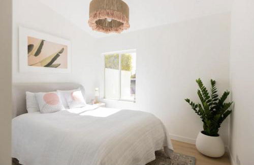 The Pink Paloma - A Barbie Inspired Villa in Palm Springs - Photo 33