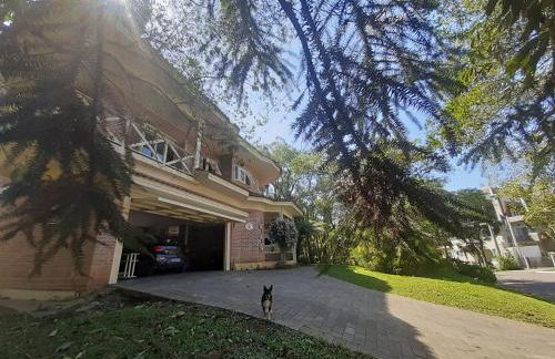 Casa do Bosque, espaçosa e confortável em condominio espetacular, 5 min centro! - Foto 2