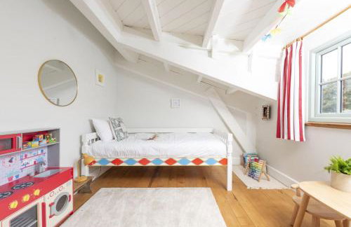 Master Shipwrights House - Great Location - Free WiFi & Parking - Fireplace - Photo 43