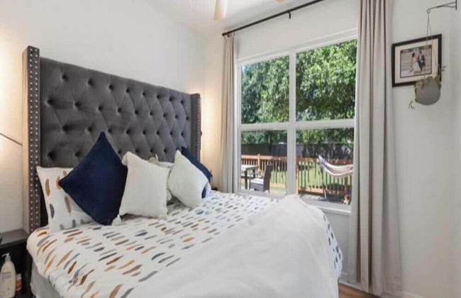 Historic Charmer Clean Comfortable - Photo 1