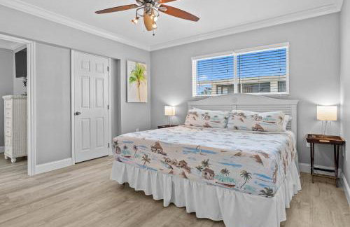 NEW!Paradise PalmsDockPoolKayaks GrillView! - Foto 14