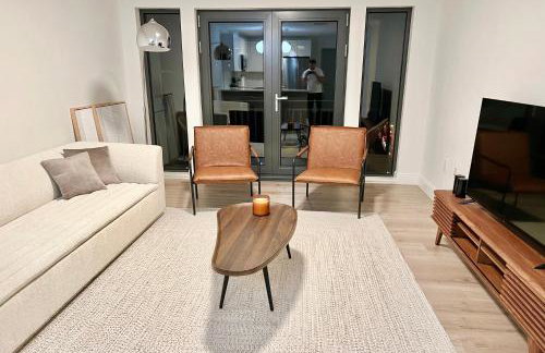 Modern 2 Bed Furnished Apartment in Quincy - Foto 23