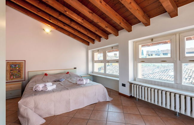 Bruno House Lakeview & Shared Pool - Photo 2