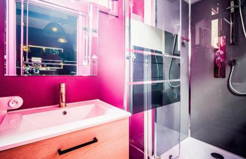 Les secrets de Julie - Love Room - Foto 25