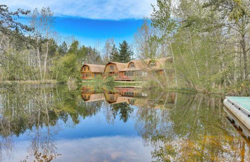 Indoor Pool and Hot Tub! Spacious Sterling Cabin - Foto 1