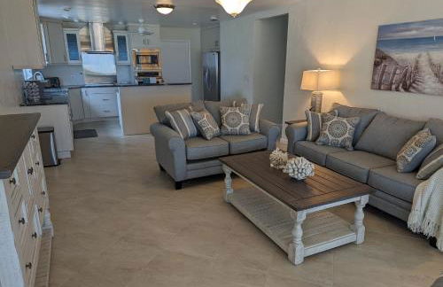 Beautiful Ormond Beachfront House! - Photo 7