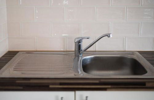 Double Room - Kitchen - Parking - Near Shops - Foto 17