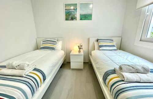 GATU PREMIUM Sandia Beach lujo junto al mar, parking y piscina común," Preferente mayores de 21 años y familias " - Foto 4