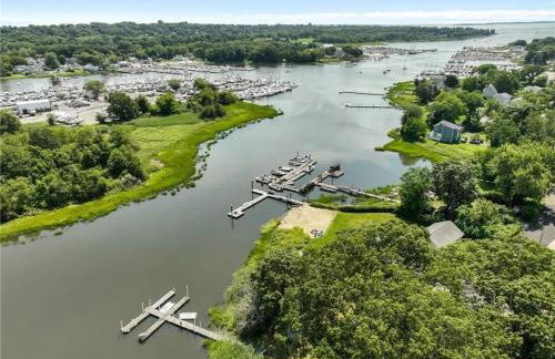 Cozy Waterfront Cottage - Sleeps 4 - Foto 29