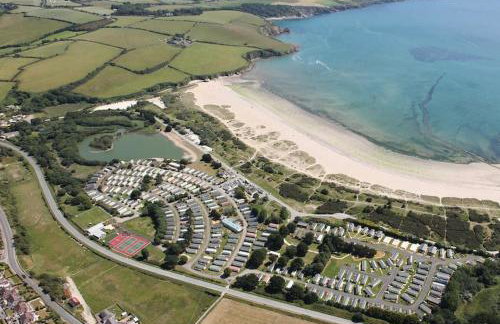 Delightful two bedroom caravan on Par Beach. - Foto 42