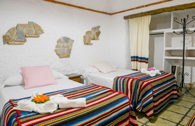 Cuevas El Moral - Foto 21