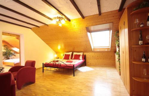 Familien-Appartement Schwarzwald bei Freiburg mit bis zu 4 Schlafzimmern - Foto 12