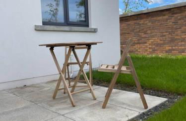 Modern 2 Bedroom House, Edinburgh. - Photo 11