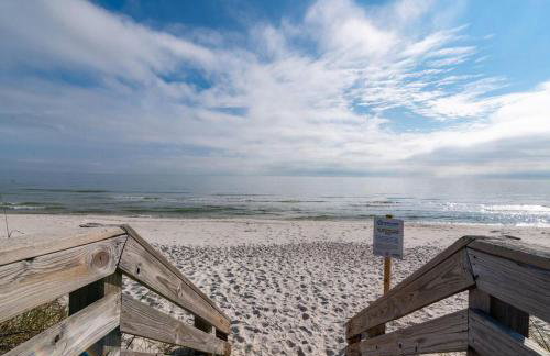 1br/1ba Sleeps 4 Near Beach w/ Breathtaking Ocean Views - Photo 20