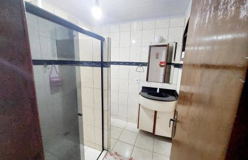 Casa Espaçosa 3 Quartos Sala Cozinha e Churrasqueira - Foto 35