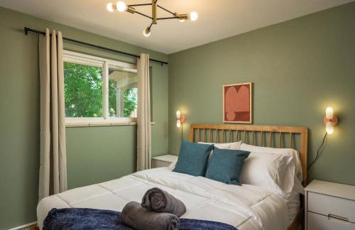 NEW Modern, Luxury Home with Hot Tub, Gym, Sauna, and 12 Minutes to Denver - Foto 37