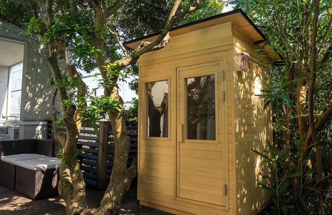 Casablanca Pool House - Photo 15