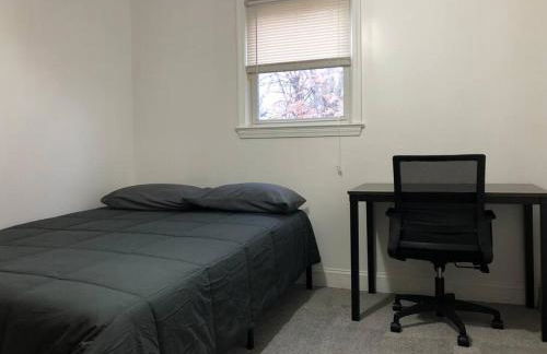 Private house with 4 bedrooms and 2 bathrooms, direct NYC Manhattan train only 10 minute walk away, MetLife Stadium FIFA World Cup 30 minutes away - Foto 5