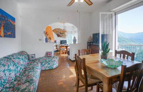 3 Bedroom Amazing Apartment In Avegno - Foto 20