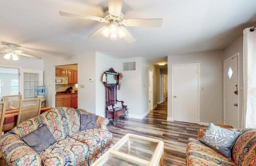 Steps to Chesapeake Bay! Callaway Drive Retreat - Foto 6