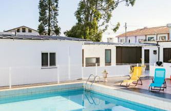 Live, Laugh, Love Beach Guest Home with AC - Foto 14