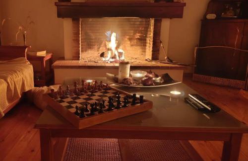 Peach Pine House - Escape Near City, Beach and Athens Airport - Foto 3