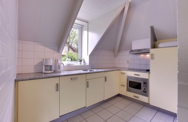 Cozy Holiday Home with Garden near Zwolle - Foto 10