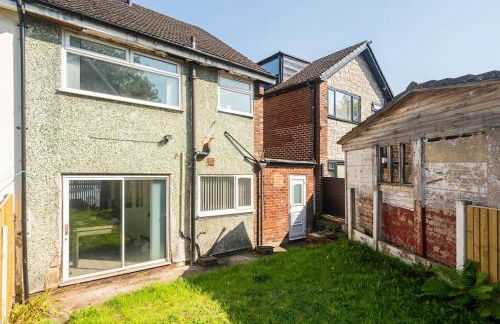 Spacious 4Bed Home, Sleeps 10, Pool Table, Parking, Perfect For Groups - Foto 17