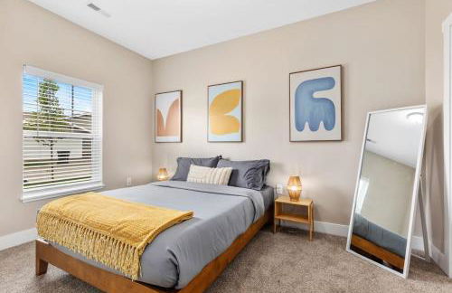 Modern 2BR 2BA New Build Condo with Garage & Patio - Foto 25