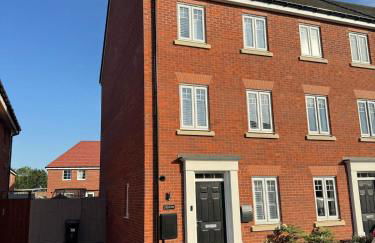 #53 Stylish 4 Bed Home 2 Full 1 Half Bath Free Parking - Foto 19