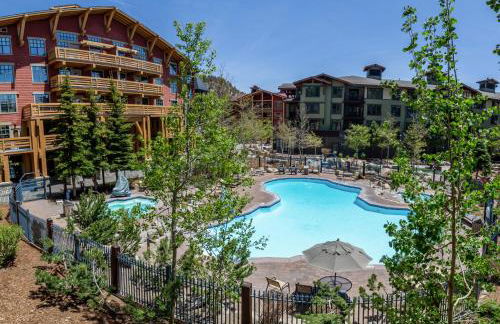 Luxury Oasis Village Ski-in Ski-out - Photo 18