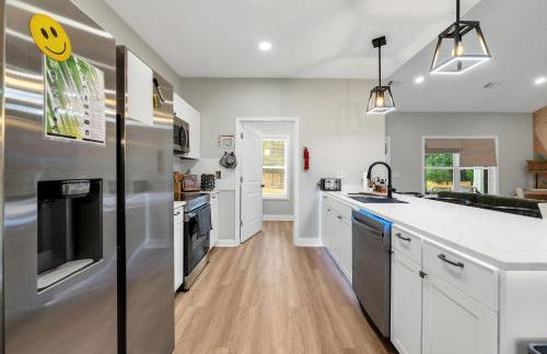 Brand New Cozy FirePit Home Near Fort Moore - Foto 4