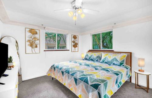 Center Grove - Lush & Spacious & New - 3 Bedrooms - Foto 17