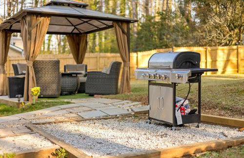 Charming Escape with Hot Tub & Fire Pit Winter Haven! - Foto 48