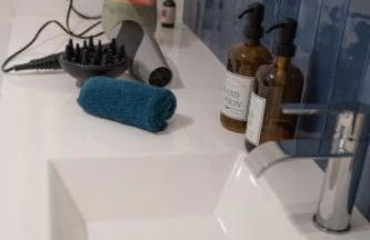 Loustalot - Appartement lumineux 3 chambres - Parking Gratuit - Foto 18