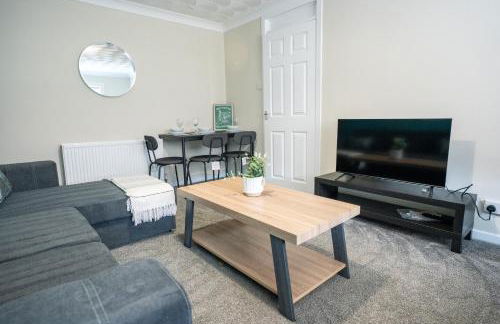 Whitburn house - Photo 2