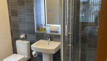 Horncliffe room only accommodation - Photo 4