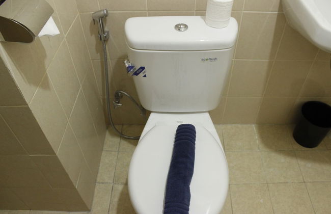 Direct Access to Pool 2BR Apartment at Parahyangan Residence - Foto 31