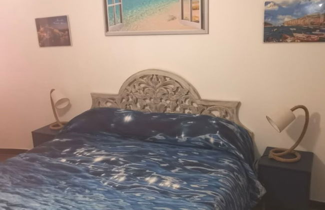 The Rocks a Stone's Throw Away - Foto 1