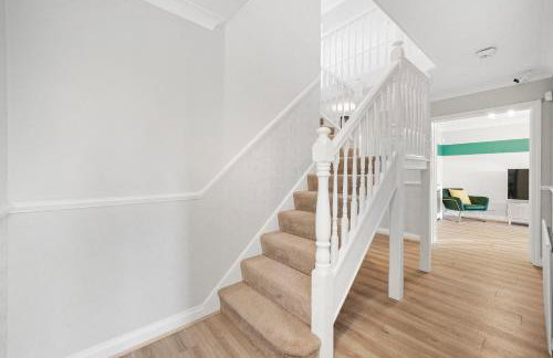 Detached 6 Bedroom Cambridgeshire Abode - Pets - Foto 23